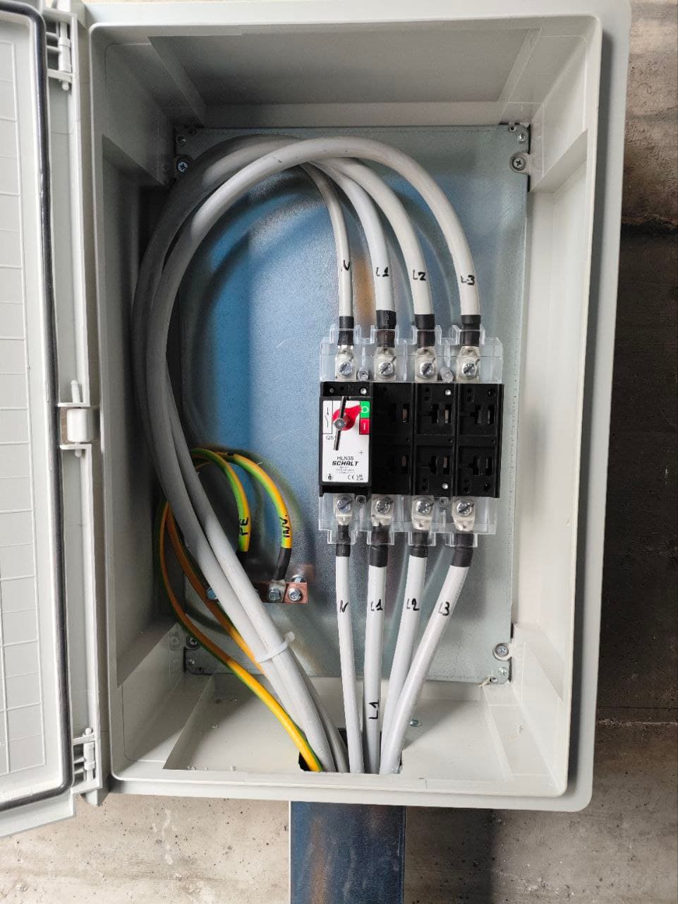 Installazione inverter e linee di campo